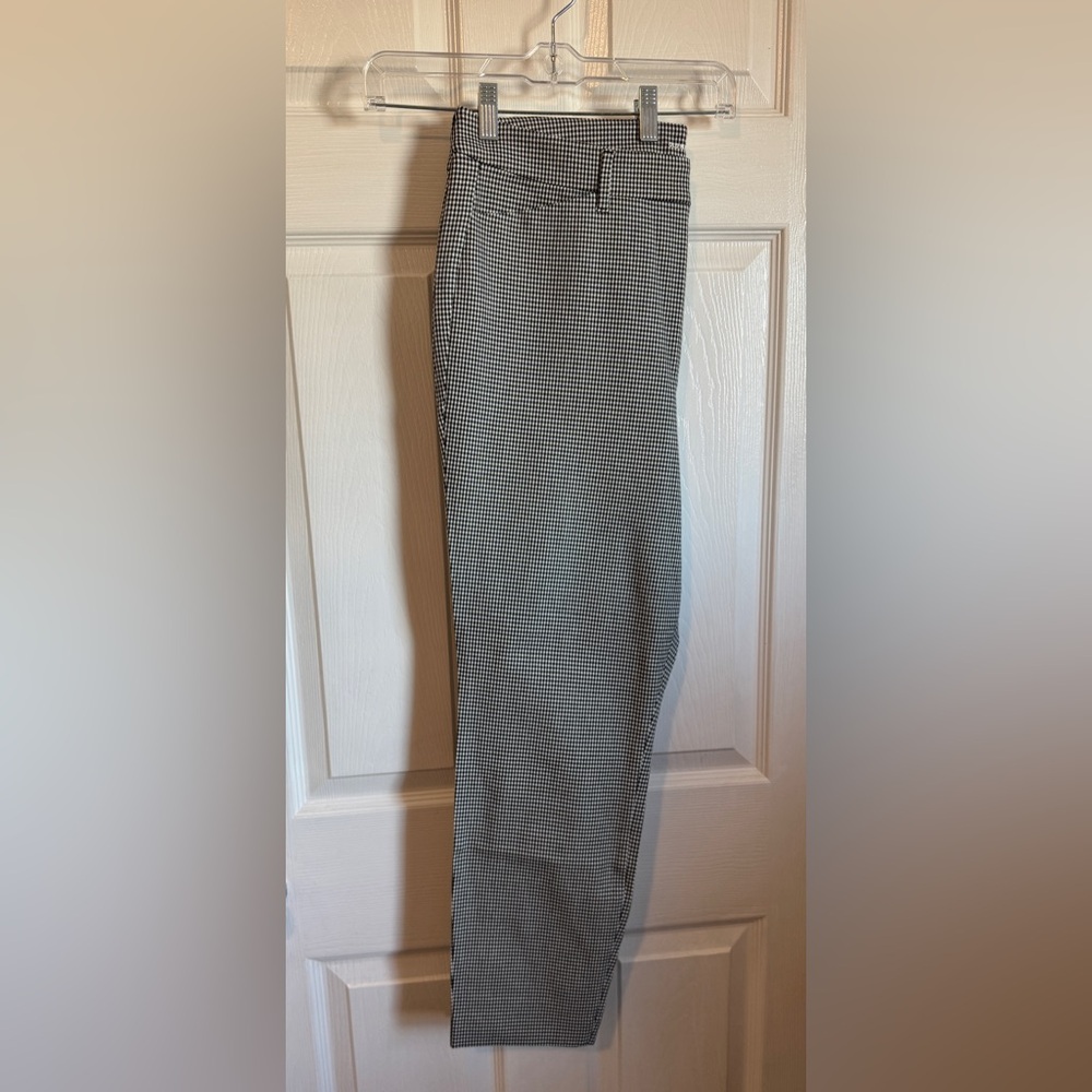 Old Navy high rise pixie ankle 27” inseam
